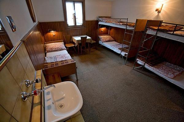 Hostel Schronisko Pttk Samotnia Karpacz Pokoj fotografie